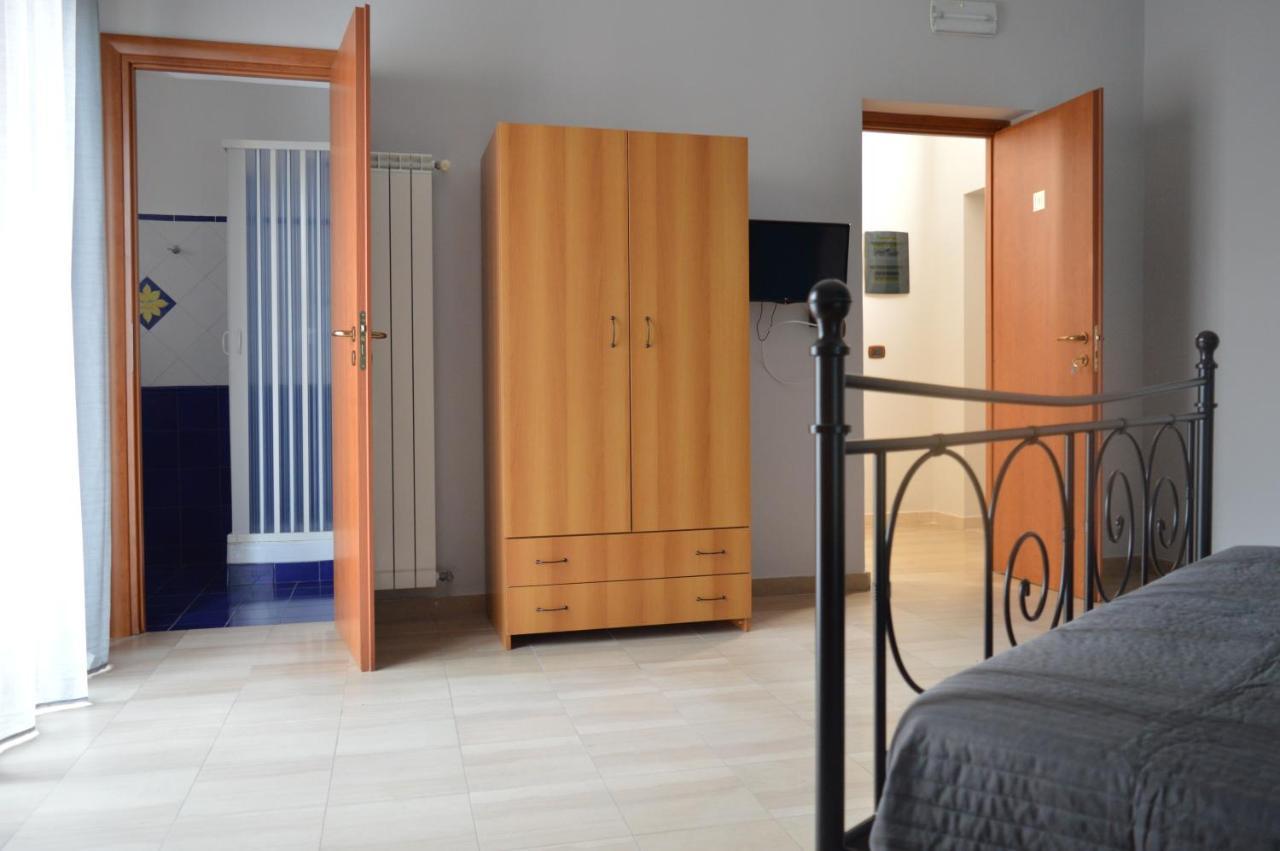 B&B Scalea Rooms Экстерьер фото